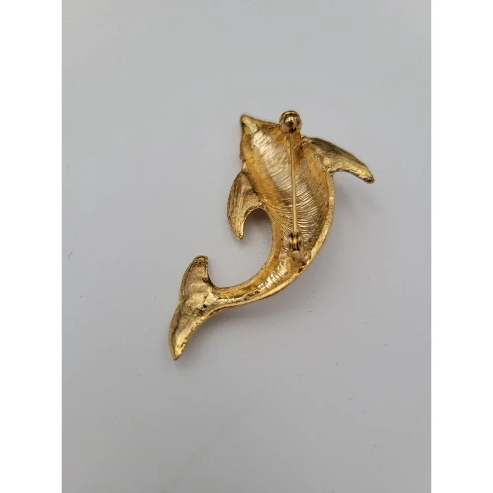Vintage‎ Dolphin Brooch Pin Gold Tone Red Rhinestone Eyes Statement Piece - Picture 4 of 5